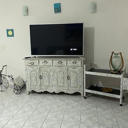 Pitangueiras Frente Total Mar Pe Na Areia Apartment Guaruja Luaran gambar