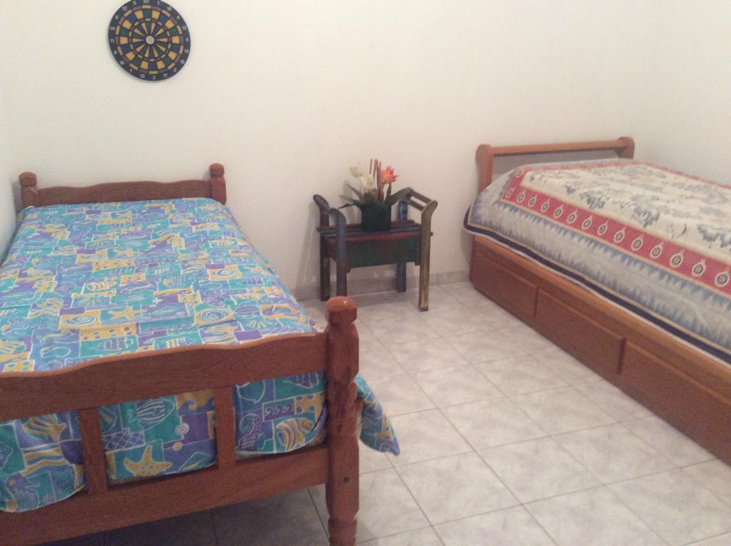 Pitangueiras Frente Total Mar Pe Na Areia Apartment Guaruja Luaran gambar