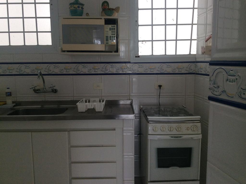 Pitangueiras Frente Total Mar Pe Na Areia Apartment Guaruja Luaran gambar